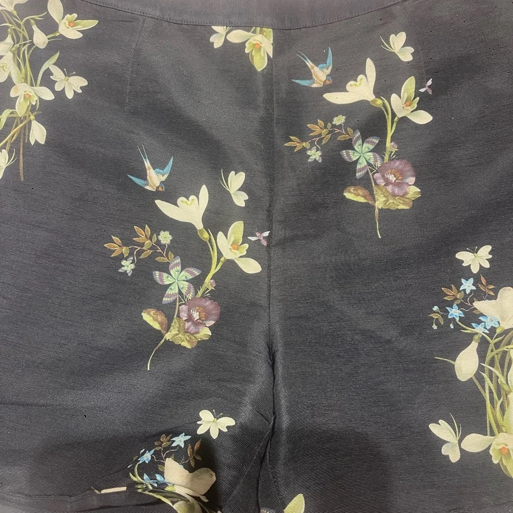Ted Baker Navy Floral Women's Ted Baker London Navy Floral Shorts Size 2 Back Zi